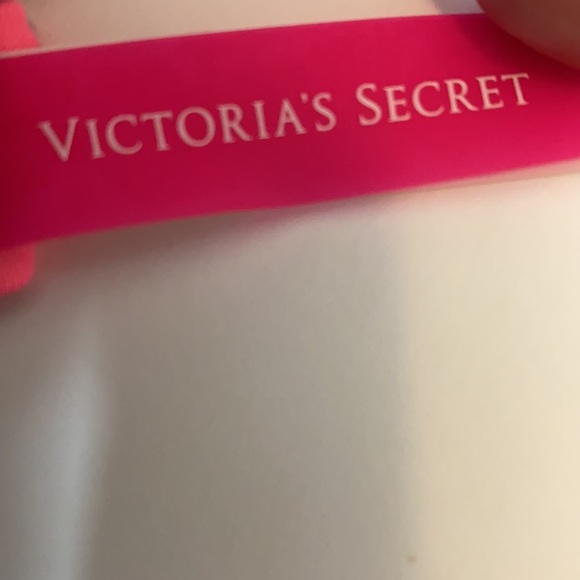 Victoria’s Secret pink bikini top - Picture 4 of 6